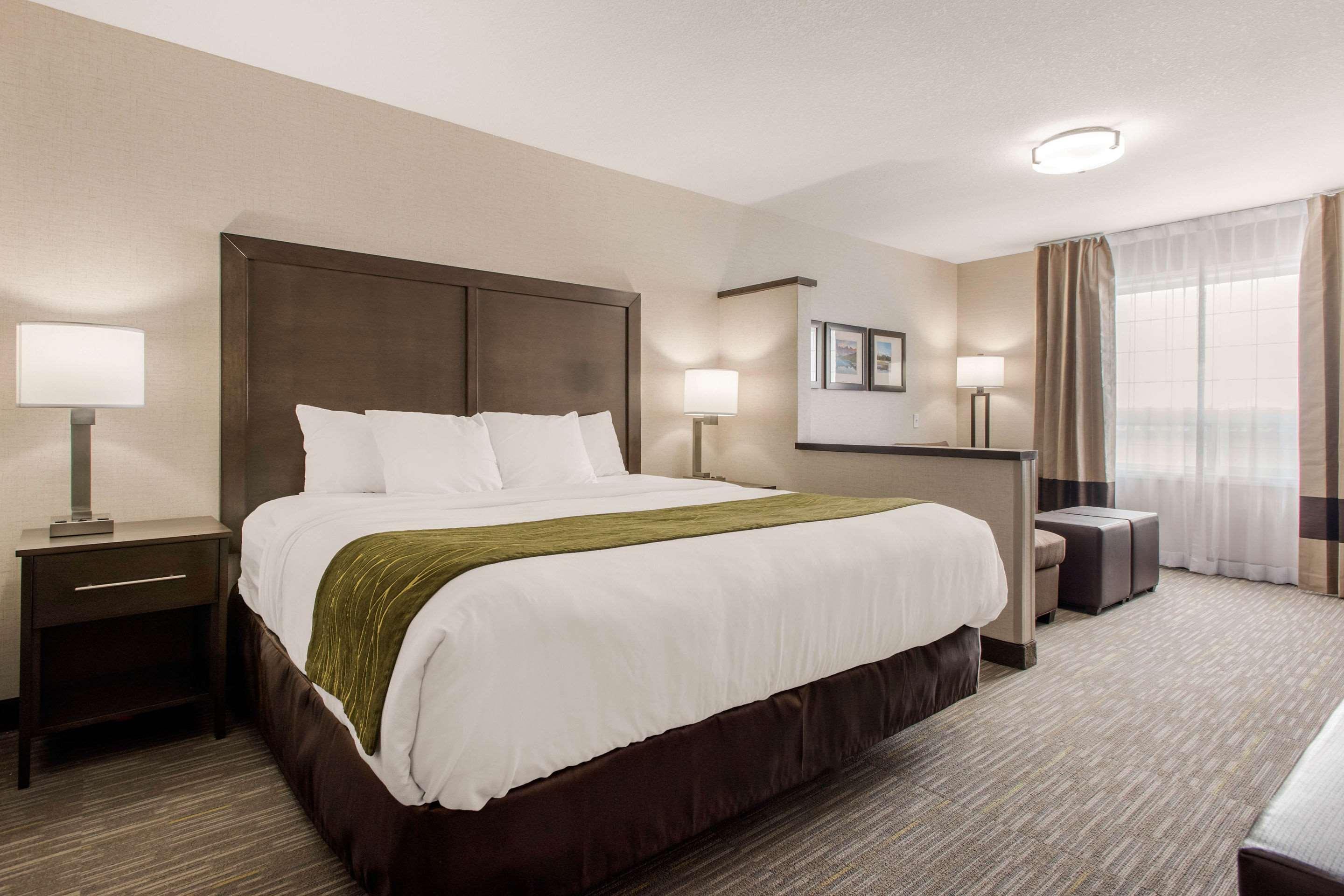Comfort Inn & Suites Red Deer Ngoại thất bức ảnh