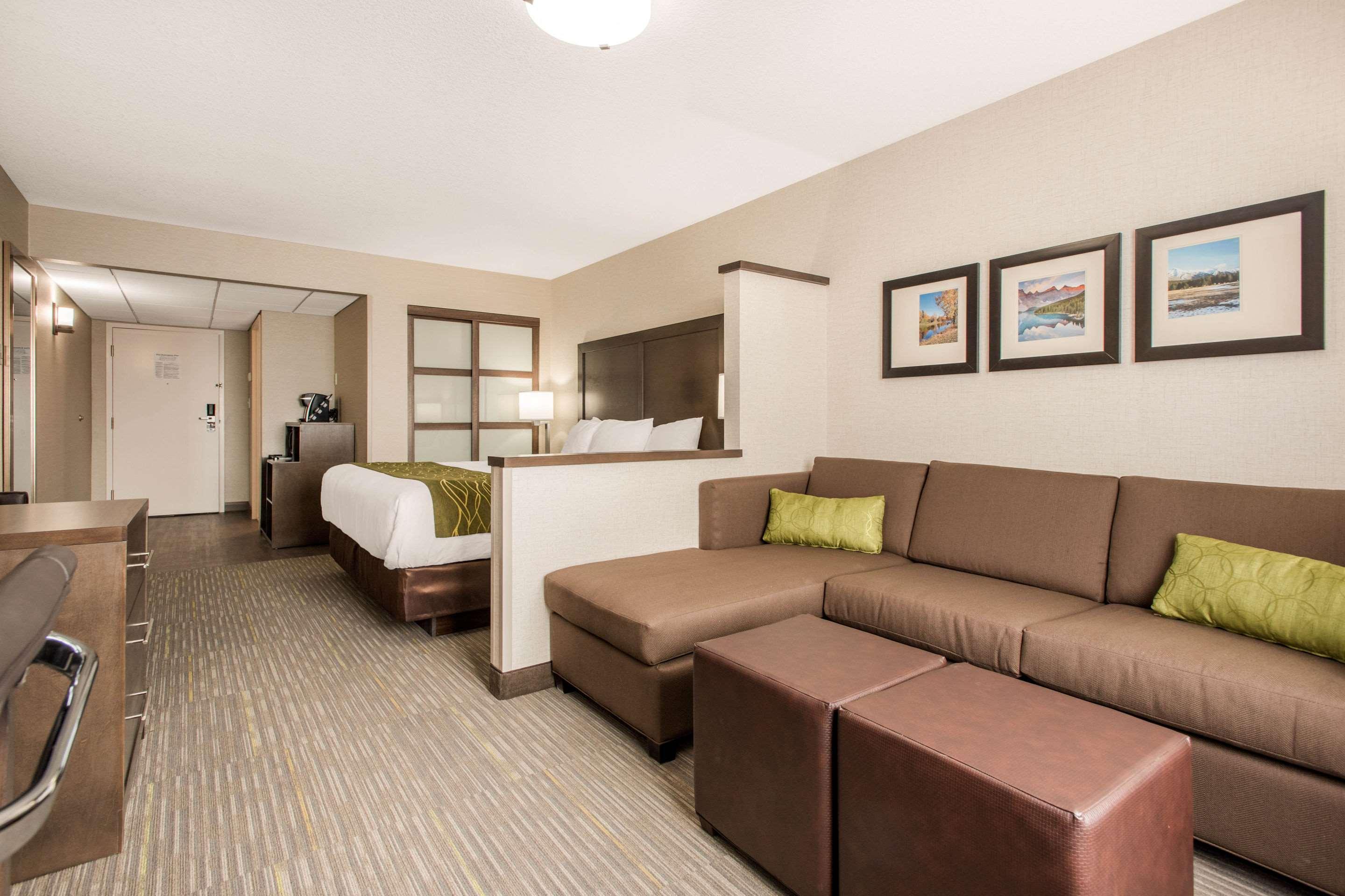 Comfort Inn & Suites Red Deer Ngoại thất bức ảnh