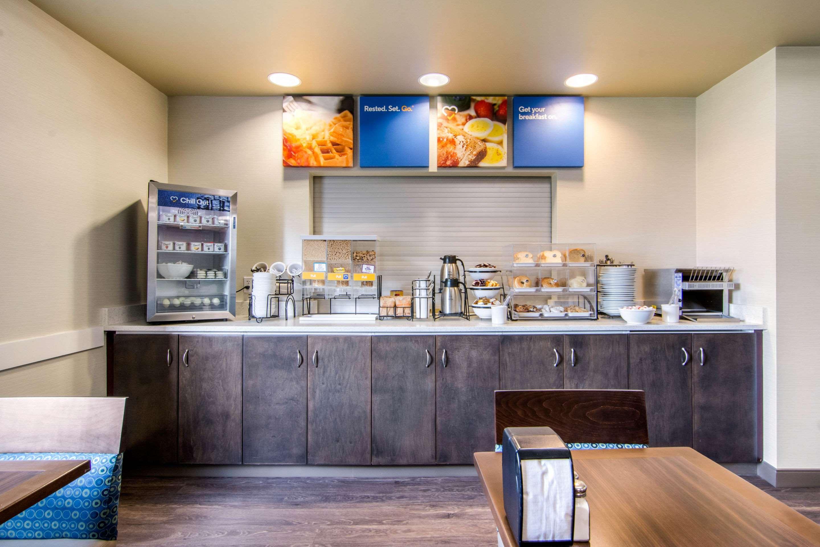 Comfort Inn & Suites Red Deer Ngoại thất bức ảnh