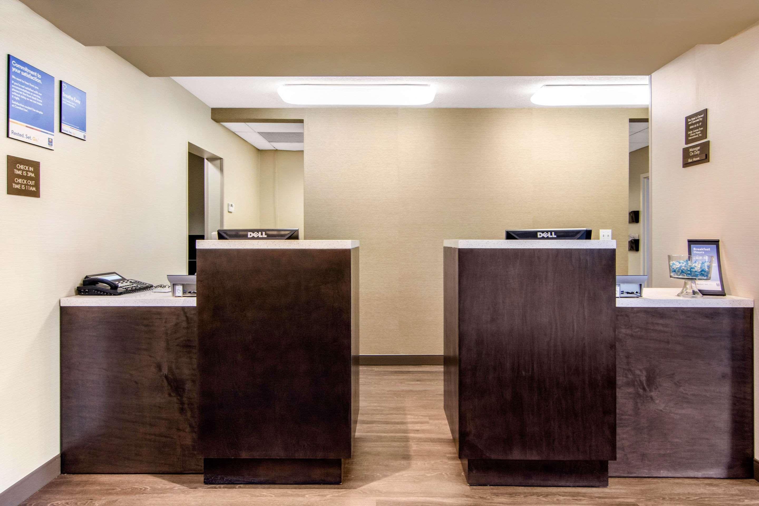 Comfort Inn & Suites Red Deer Ngoại thất bức ảnh