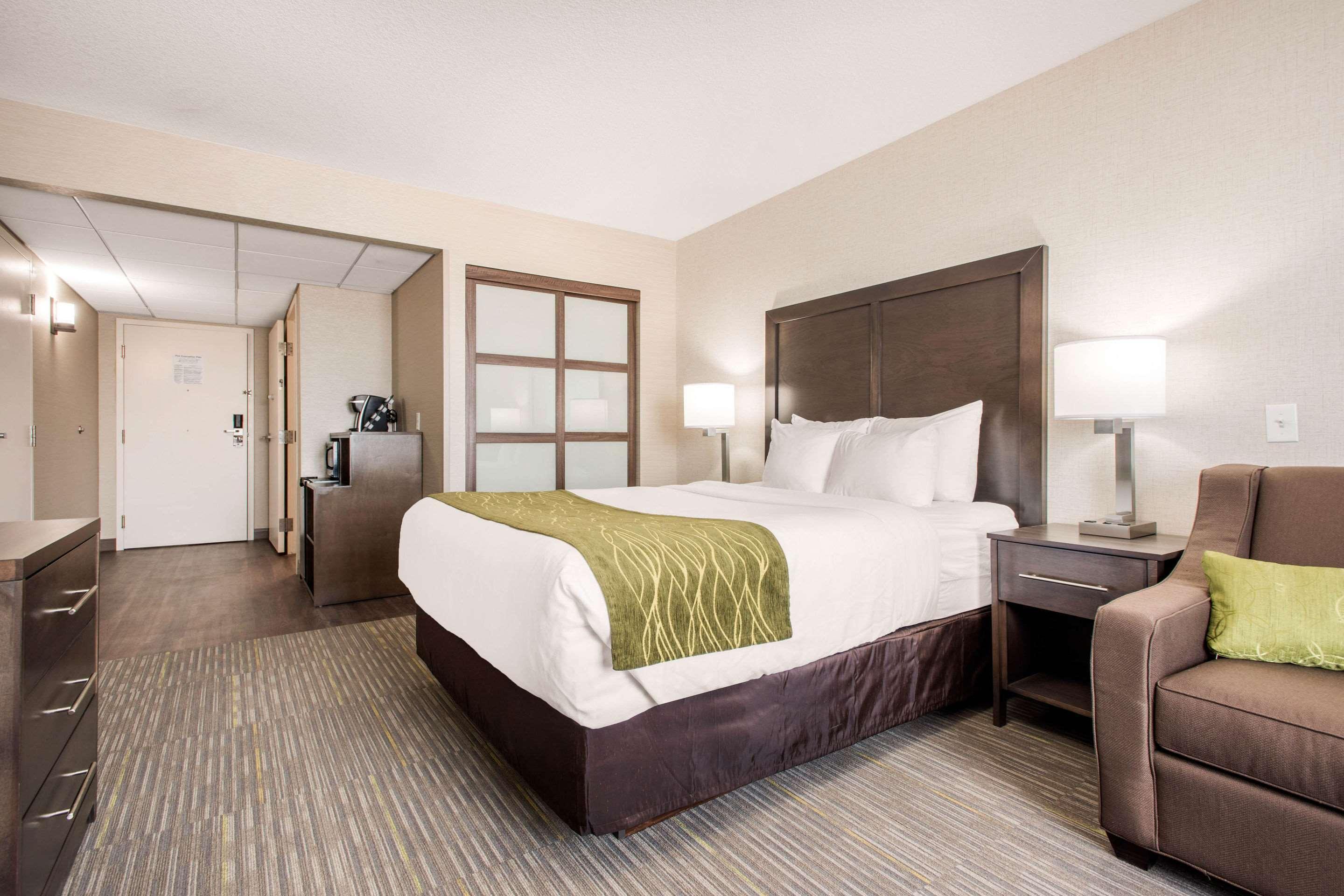 Comfort Inn & Suites Red Deer Ngoại thất bức ảnh