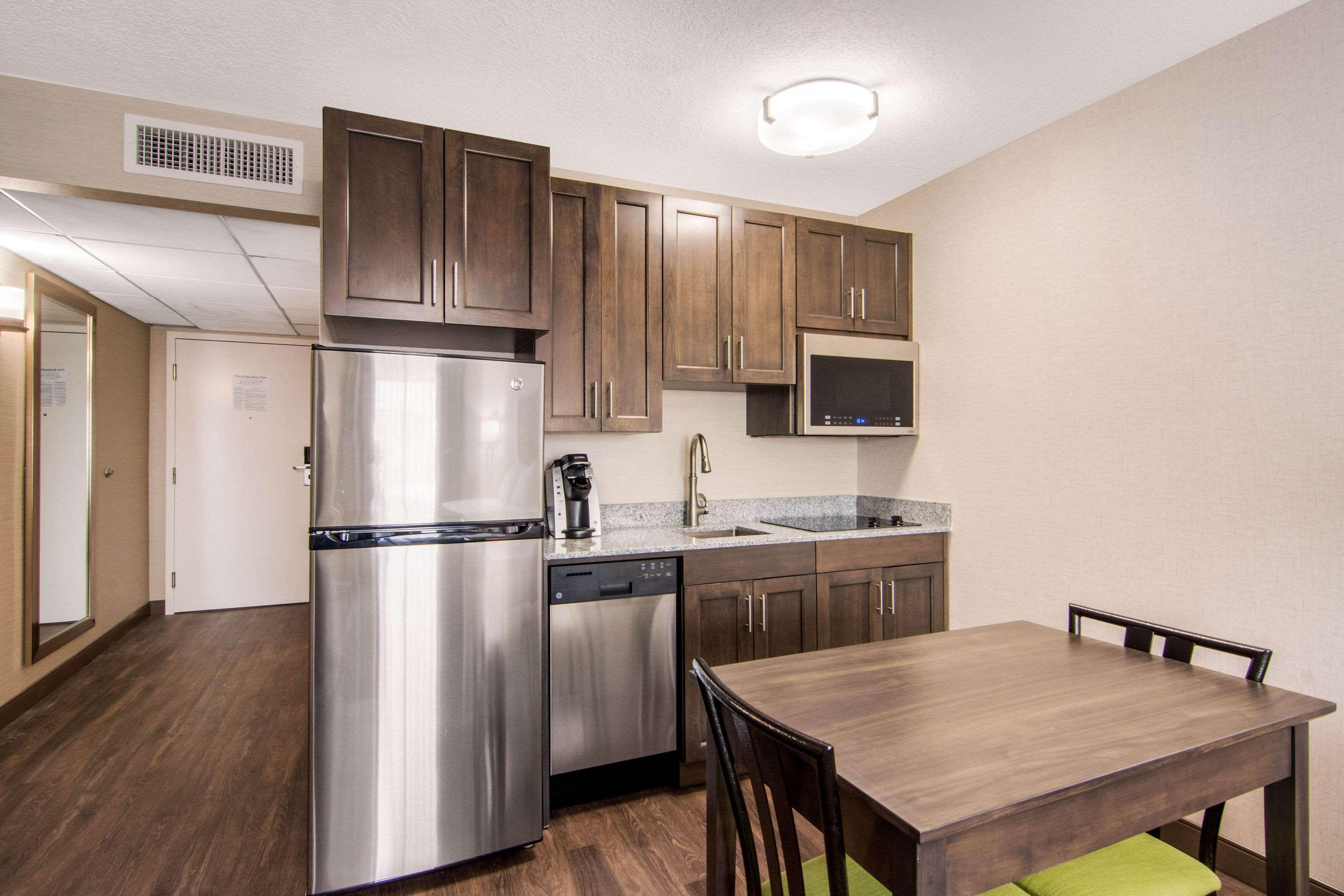 Comfort Inn & Suites Red Deer Ngoại thất bức ảnh